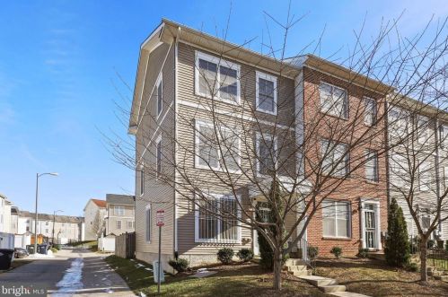3244 15th Pl, Washington, DC 20020-2931