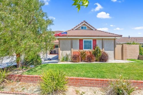 12762 Bartlett St, Garden Grove, CA 92845-2321