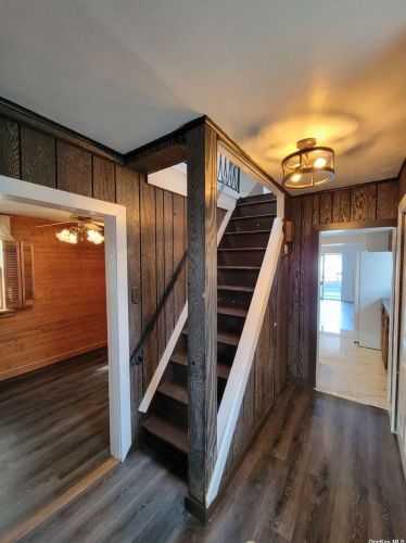 14-11 Cross Bay Blvd, Far Rockaway NY  11693-1026 exterior