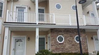 34 Autumn Dr, Hicksville, NY 11803-6603
