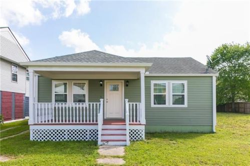 5923 Painters St, New Orleans LA  70117-7632 exterior