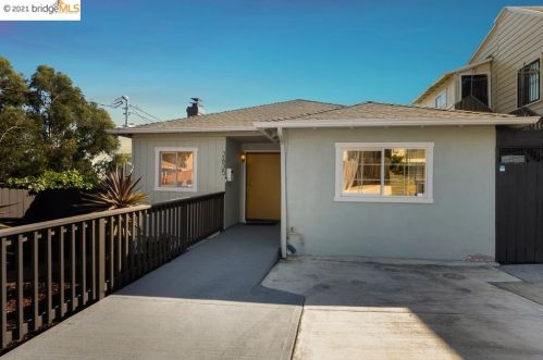 2635 25th St, Oakland, CA 94601-1901
