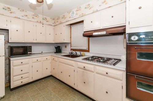 927 Avenue C, Bayonne NJ  07002-2439 exterior