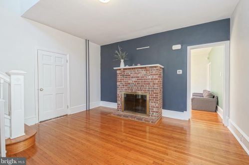 404 Maple Ave, Camden NJ  08109-2021 exterior