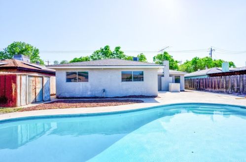 308 Stadium Rd, Madera CA  93637-5354 exterior