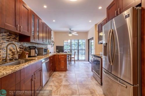 7618 Solimar Cir, Boca Raton FL  33433-1035 exterior