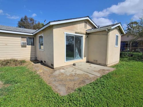 2406 I St, Rio Linda CA  95673-4618 exterior