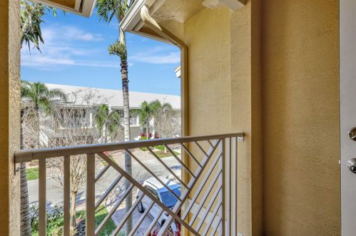 4036 Kingston Ln, West Palm Beach FL  33418-3425 exterior