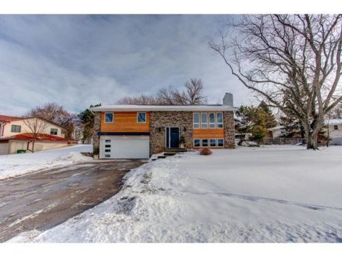 468 Centennial Dr, Saint Paul, MN 55113-2305