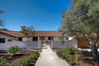 7035 Alicante Rd, Carlsbad, CA 92009-6209
