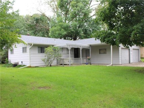 514 Jewel Dr, Ames, IA 50010-8446