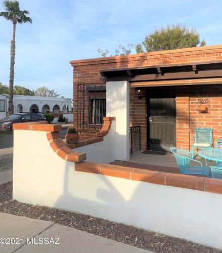 467 Paseo Madera, Green Valley AZ  85614-0778 exterior