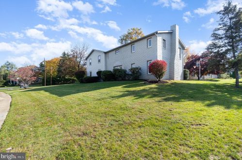 1000 Dale Pl, Carlisle, PA 17013-4218
