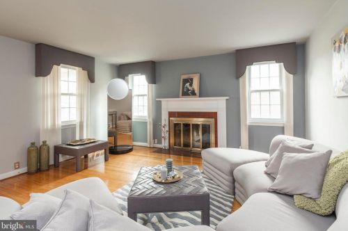 7406 Barclay Rd, Cheltenham, PA 19012-1303