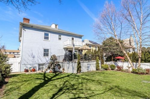 248 Sickles Ave, New Rochelle, NY 10801-3710