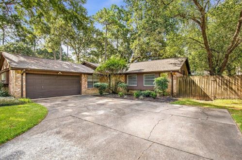 2154 Oak Shores Dr, Humble, TX 77339-1726