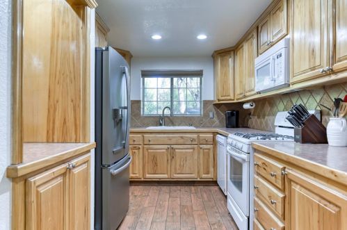 5257 Cold Springs Dr, Michigan Bluff CA  95631-9740 exterior