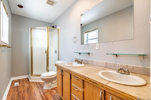 1240 Yosemite St, Denver CO 80237-1925 exterior