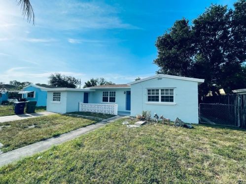 6441 19th St, Hollywood FL  33023-2116 exterior