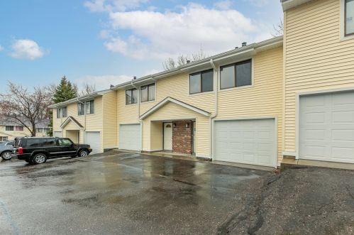 1646 City View Dr, Saint Paul, MN 55121-1702