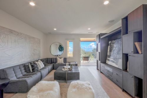 31 Seawatch, Newport Beach CA  92657-1650 exterior