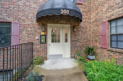 300 Hill St, Newport, KY 41075-2451