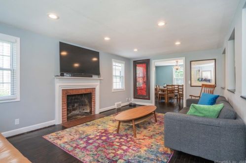 200 Mountain Rd, Hartford CT  06111-1509 exterior
