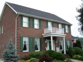 125 Peppertree Dr, Kingsport, TN 37664-5661