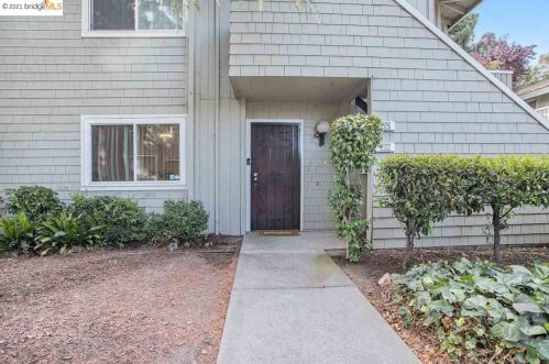 222 Caliente Dr, San Leandro, CA 94578-4129