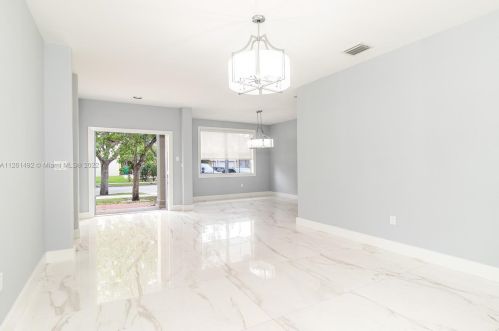 16940 36th Ct, Hollywood FL  33027-4547 exterior