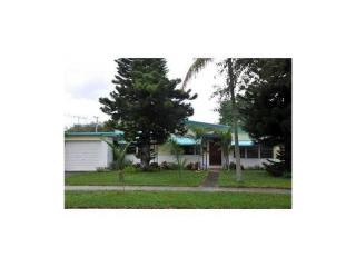 2543 Washington St, Hollywood, FL 33020-5877
