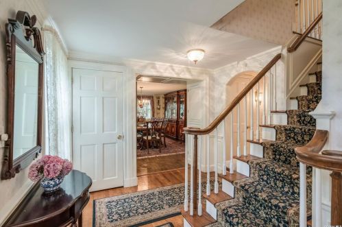 118 Cherry St, Northport, NY 11768-3116