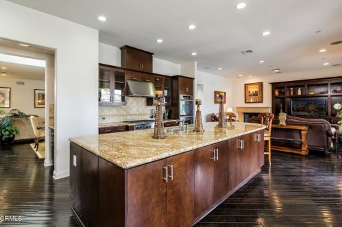 3947 Hemlock St, Oxnard CA  93035-1427 exterior