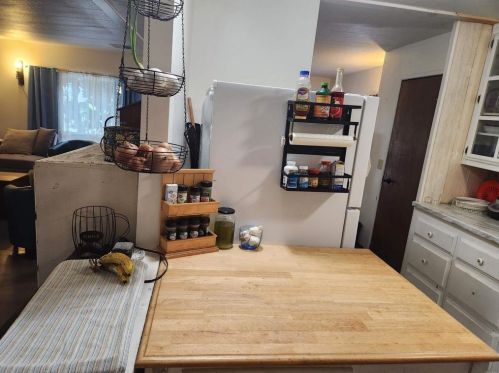 718 Sycamore Ave, Vista CA  92083-7937 exterior