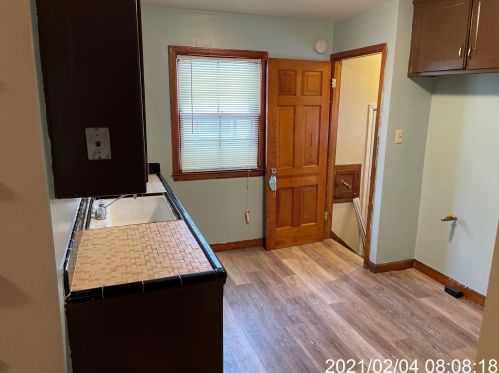 4118 Hampton Ave, Milwaukee, WI 53209-5233