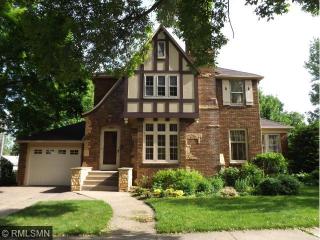 525 Locust St, Hudson, WI 54016-1620