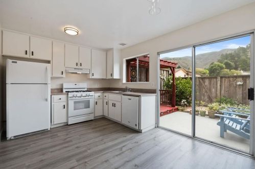 1199 Oddstad Blvd, Pacifica CA  94044-3850 exterior