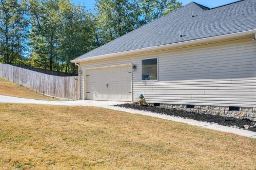 1048 Bubbling Springs Dr, Graniteville SC  29829-0018 exterior