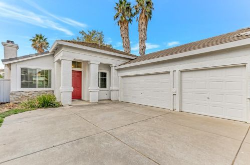 3236 Babson Dr, Elk Grove, CA 95758-6409