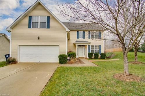 792 Pecan Rdg Cir, Kernersville NC  27284-7765 exterior