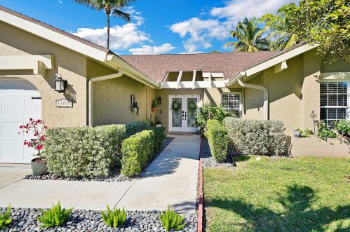 12225 Old Country Rd, West Palm Beach, FL 33414-4853