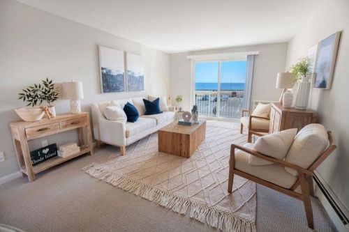 151 Ocean Rd, South Kingstown RI  02882-1355 exterior
