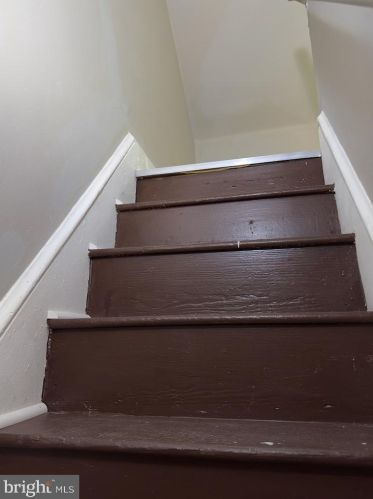 565 Pershing Ave, Lancaster PA  17602-4369 exterior