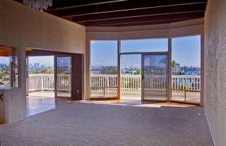 889 Armada Ter, San Diego CA  92106-3055 exterior