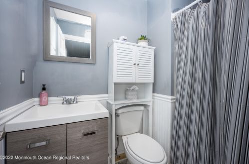 5 Adams Dr, Bricktown NJ 08724-3253 exterior