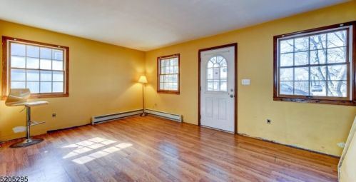 27 Rollins Trl, Hopatcong NJ  07843-1734 exterior