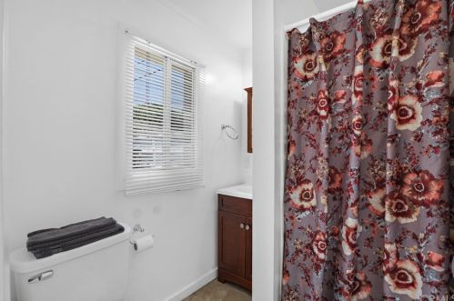 621 Horne St, Oceanside CA  92054-2418 exterior