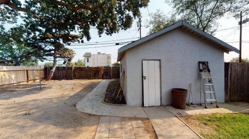 3336 Topeka St, Riverbank CA  95367-2330 exterior