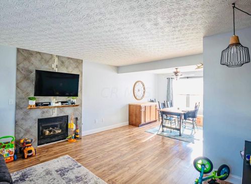 5295 Franklin St, Orient, OH 43146-9088