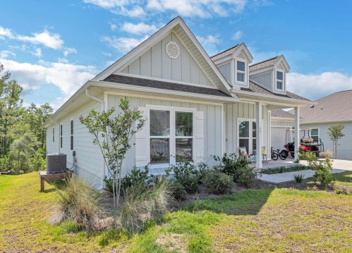 69 Hammock Oaks Blvd, Freeport FL  32439 exterior